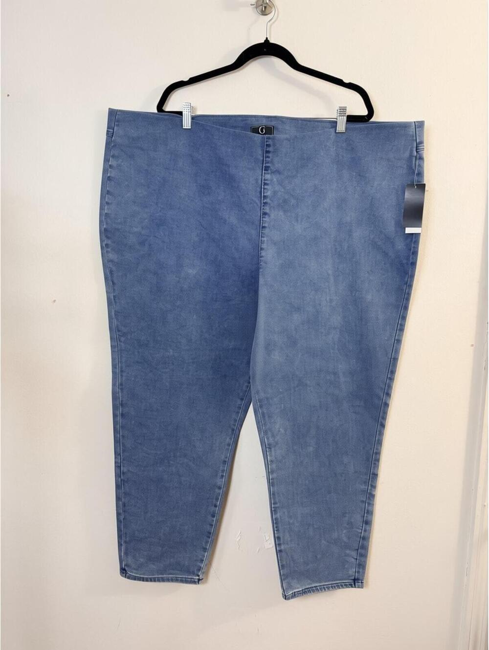 By Giulan Women’s Plus Size 30WT Light Wash Stretch Denim Capri Pants NWT